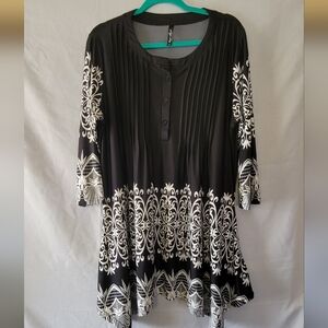 Women's Plus Size 3/4 Sleeve Printed Lucy Tunic Top - White Mark